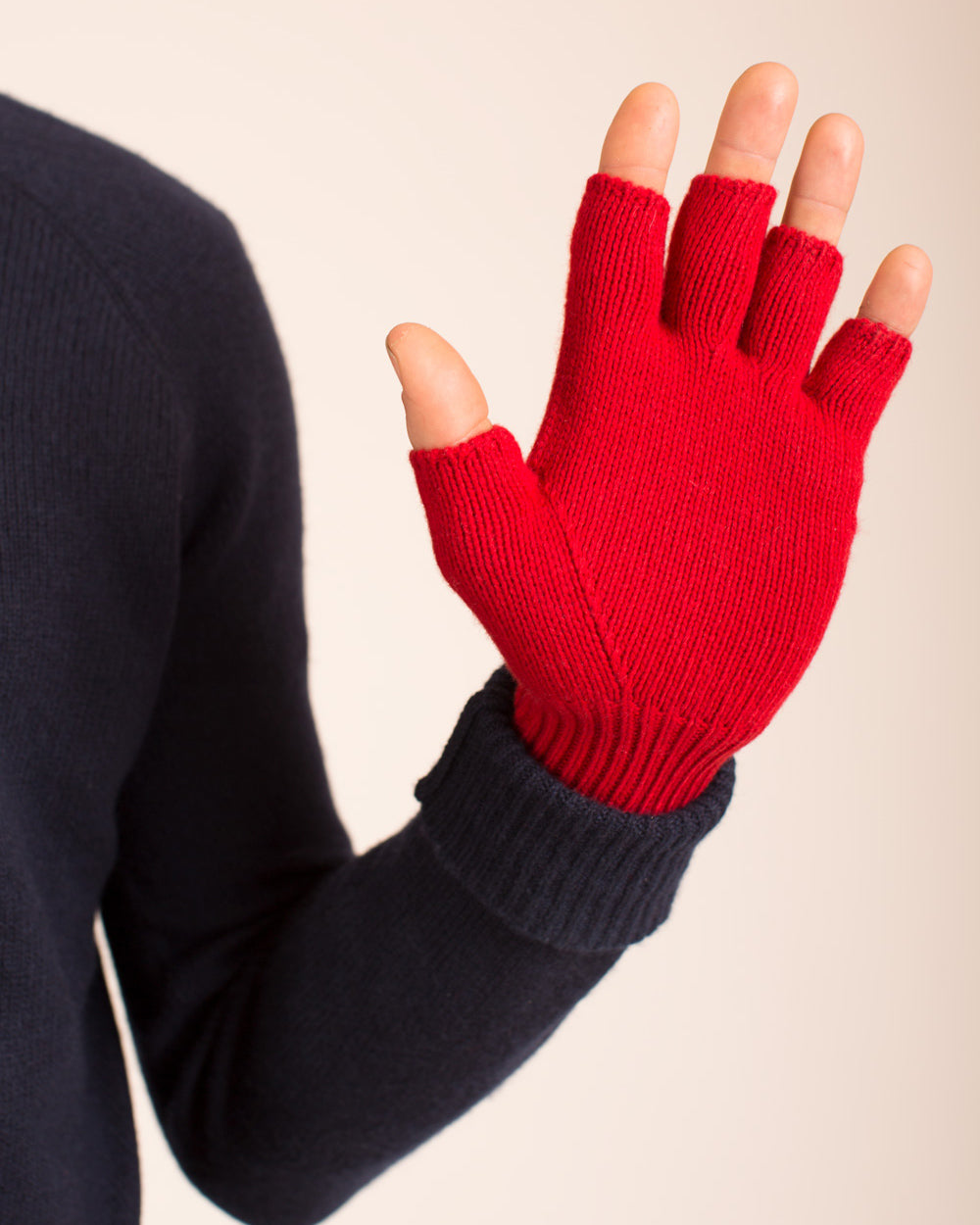 The Men's Fingerless Gloves – Chocolate + Cashmere